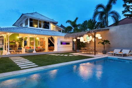 Стильная 3 спальная вилла с бассейном, Семиньяк