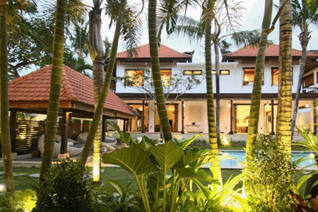 Вилла на 7 спален рядом с пляжем в Cemagi, Чангу