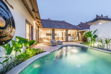 2 спальная вилла с бассейном в отличном месте Семиньяка