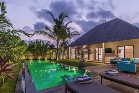 Роскошная вилла с 3 спальнями недалеко от Джалан Бумбак, Умалас