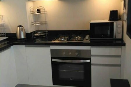 Современный дом с 3 спальнями в районе Лагуна