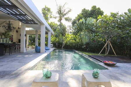 Роскошная дизайнерская вилла на 3 спальни в Умаласе