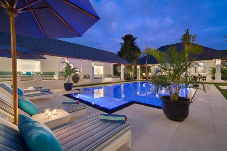 Роскошная вилла в колониальном стиле с 6 спальнями в Петитенгет