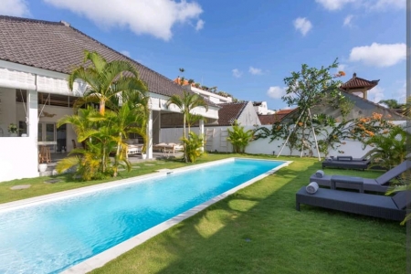 Beautiful, modern 3 bedroom villa in Canggu area