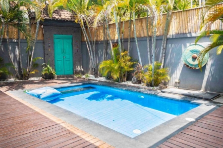 2 спальная вилла с бассейном в Семиньяк