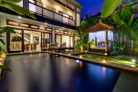 Two-storey villa for 2 bedrooms in the center of Seminyak