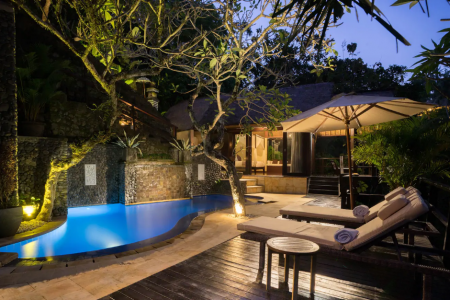 Уединенная 1 спальная вилла с приватным бассейном на берегу реки, Убуд