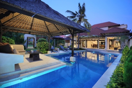 Luxury 4 bedroom villa 100 m from the beach, Seminyak