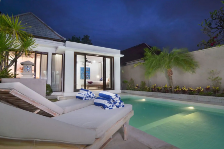 Красивая 4 спальная вилла с бассейном в Сануре