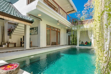 Bright 3 bedroom villa in a private complex, Seminyak