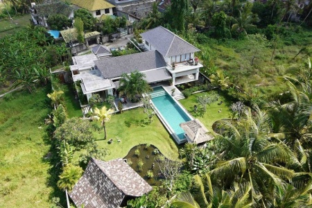 Luxury 5 bedroom villa near Berawa Beach, Canggu