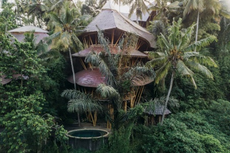 3-bedroom bamboo house with jungle views, Ubud