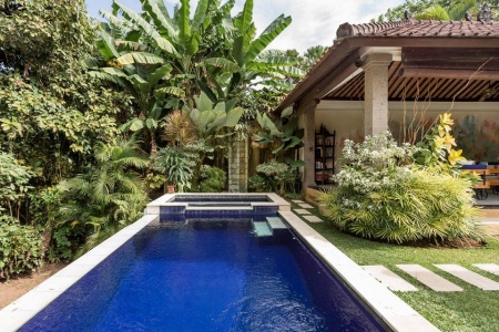 Authentic 3 bedroom villa with pool in Canggu