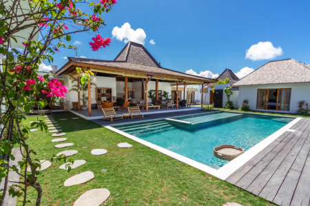 Lovely 5-bedroom villa in a private complex, Seminyak
