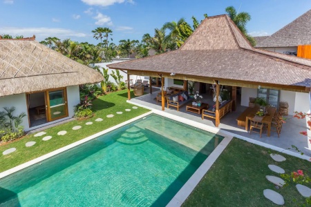 Modern 5 bedroom villa with pool in Seminyak