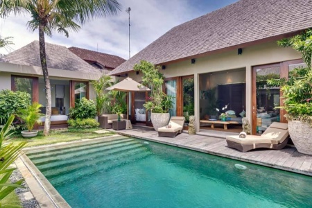 2 спальная вилла с красивым садом и бассейном в Семиньяке