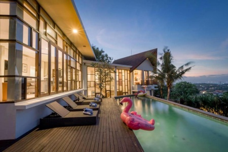 4 спальная вилла с бассейном и красивым видом, Джимбаран