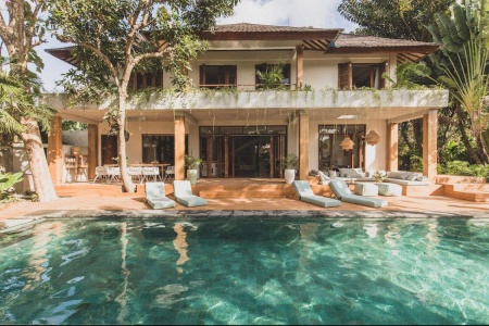 5 bedroom villa near Del Mar Cafe, Seminyak