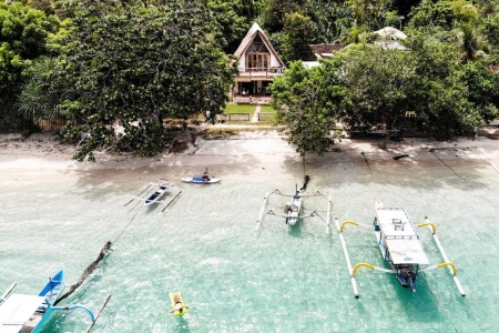 2 bedroom oceanfront villa, Gili