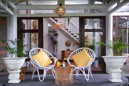 Cozy 4 bedroom house with a green garden in Canggu