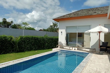 Modern 3 bedroom villa with pool in Nai Harn