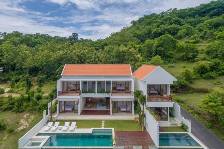 New 5 br villa full ocean view with infinity pool in Bingin