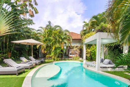 Amazing 2 bedroom villa with private pool in Seminyak