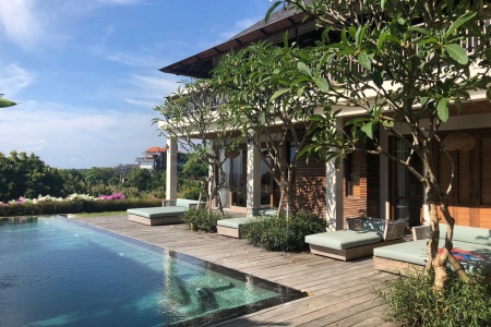 Вилла 5BR, расположенная на утесе Бингин, Букит