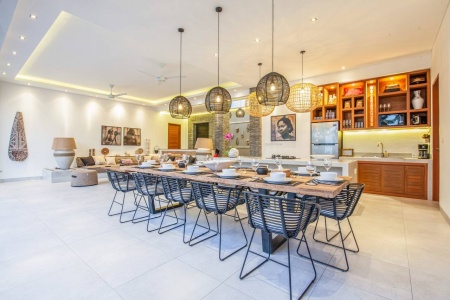 6 bedroom villa in a new private complex, Canggu