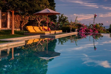 Bright 3 bedroom villa with tropical garden on the Sumberkim Upland