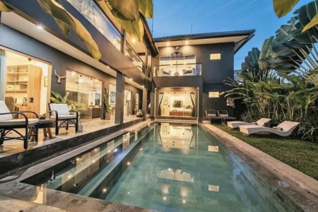 Современная вилла с 5 спальнями в Семиньяке