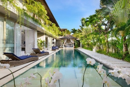 Роскошная, 5 спальная вилла с бассейном в Чангу