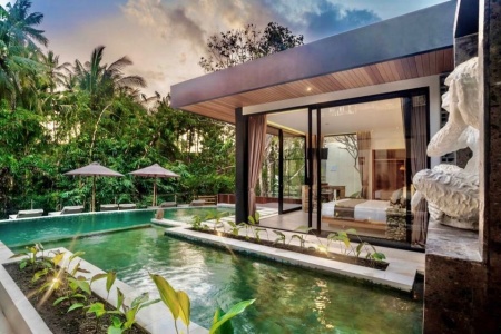 Stunning new 3 bedroom jungle view villa located in a quiet and peaceful area of Ubud