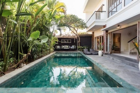 3 спальная вилла в центре Семиньяка с приватным бассейном