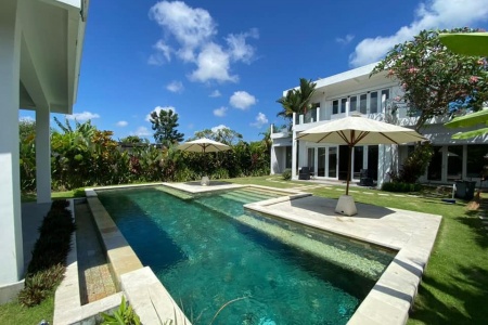 Роскошная 3 спальная, просторная вилла с бассейном, Керобокан