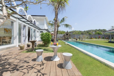 3 спальная вилла с большой территорией и бассейном, Улувату