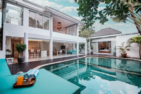 Super new 3 bedroom villa with pool in Umalas