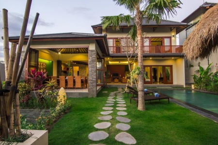 Вилла с частной зеленой территорией и бассейном на 3 спальни, Чангу