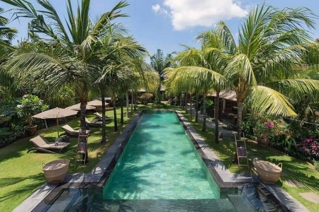 Невероятная вилла на 5 спален с бассейном в Семиньяке