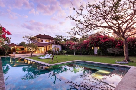 Incredible 3 bedroom villa with beautiful garden, Canggu