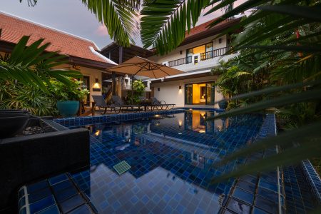 Роскошная вилла Baan Bua с 4 спальнями и частным бассейном | 5 минут пешком до пляжа Найхарн