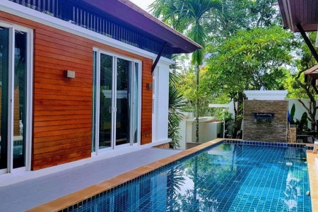 4 Bedroom Villa in Nai Harn