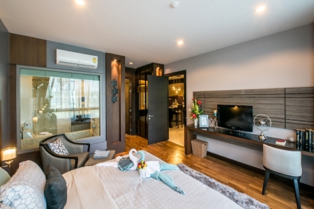 Two-bedroom apartment with 2 bedrooms in Bangtao / Laguna