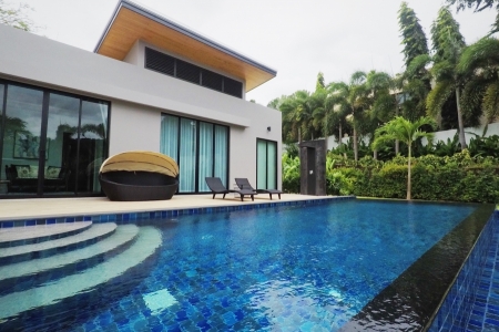 Четырёхспальная вилла в престижном комплексе рядом с пляжем Най Харн