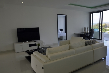 Amazing penthouse with private swimming pool close to Surin beach