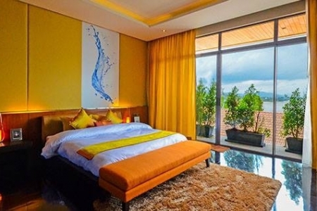 Трехспальная вилла с видом на море на Раваи